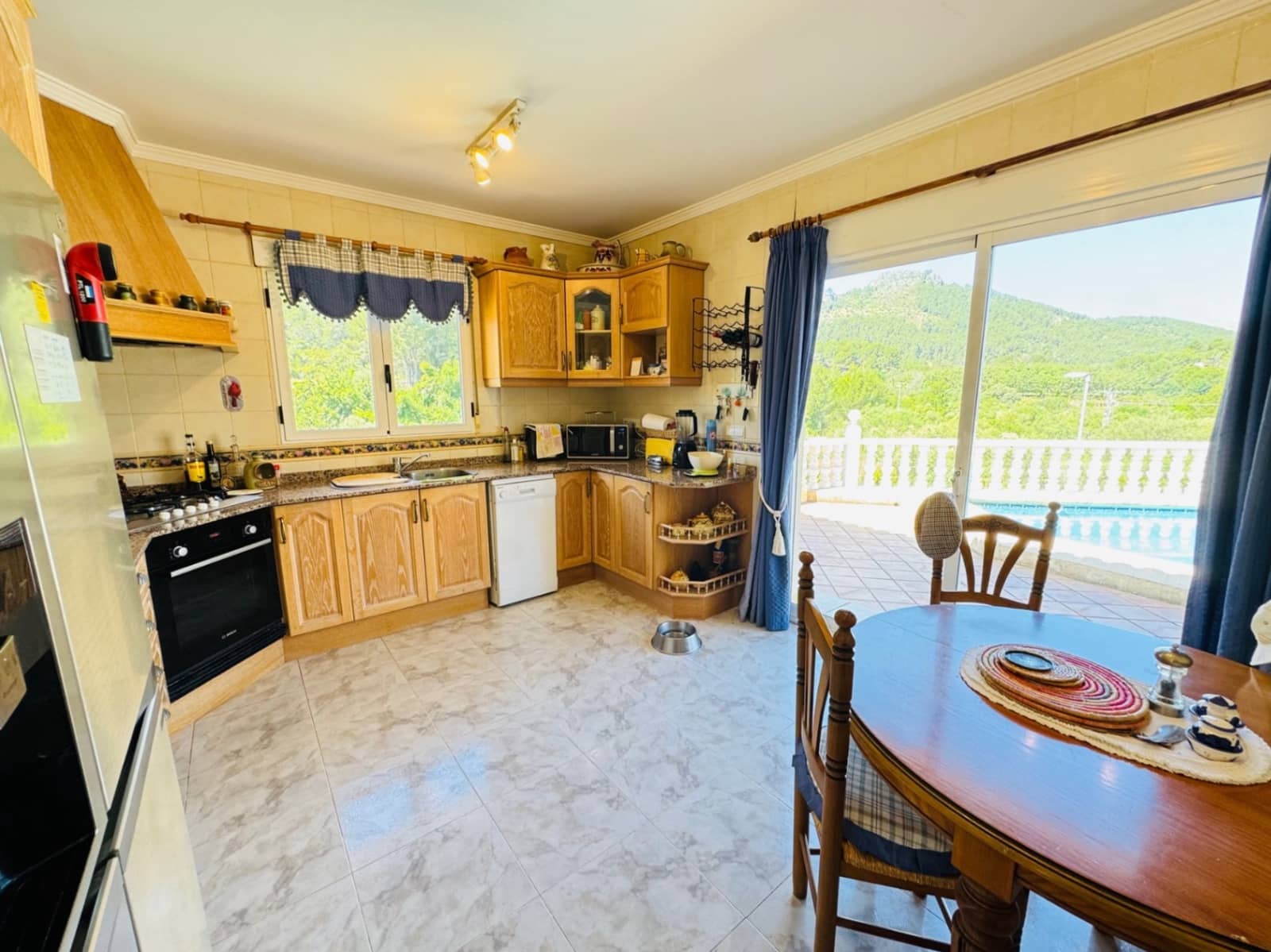 3 soverom Villa til salgs i Orba med garasje - € 650 000 (Ref: 9296206)