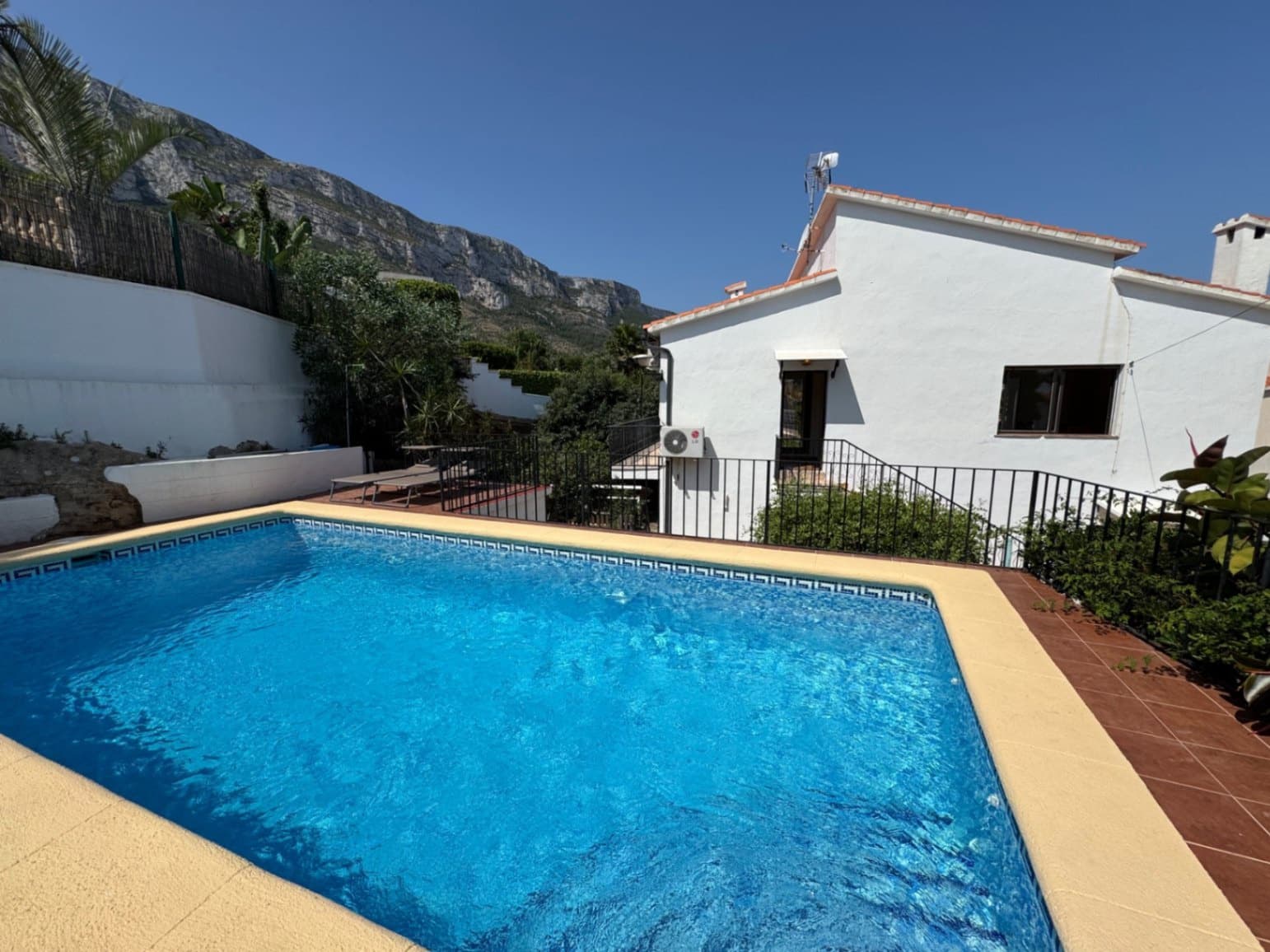 5 soverom Villa til salgs i Denia med svømmebasseng garasje - € 580 000 (Ref: 9296208)