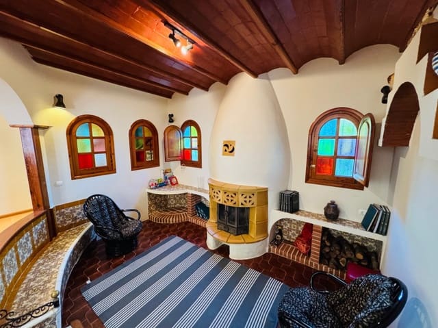 5 soverom Villa til salgs i El Montgó, Dénia med svømmebasseng garasje - € 580 000 (Ref: 9296208)