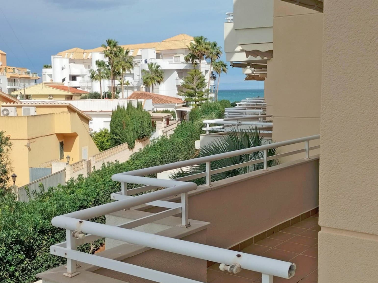 2 bedroom Flat for sale in Denia with pool garage - € 275,000 (Ref: 9296224)