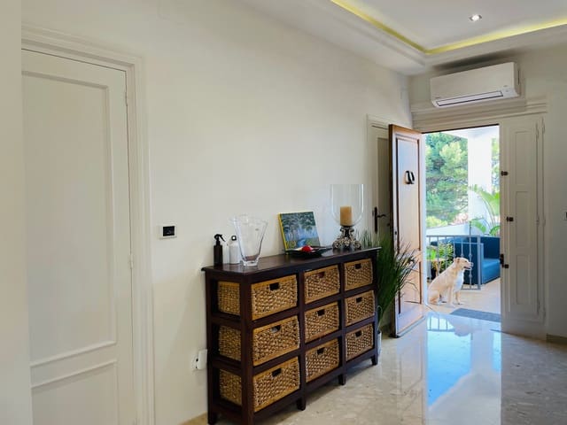 5 soverom Villa til salgs i El Montgó, Dénia med garasje - € 1 053 000 (Ref: 9296225)