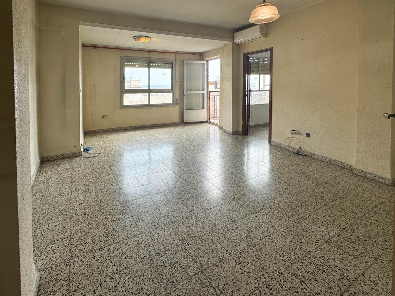 3 Zimmer Apartment zu verkaufen in Denia mit Garage - 215.000 € (Ref: 9296228)