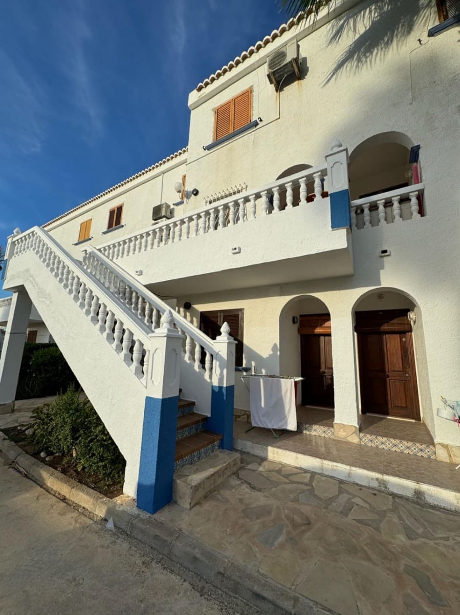 2 soveværelse Byhus til salg i Denia med swimmingpool garage - € 339.000 (Ref: 9306957)