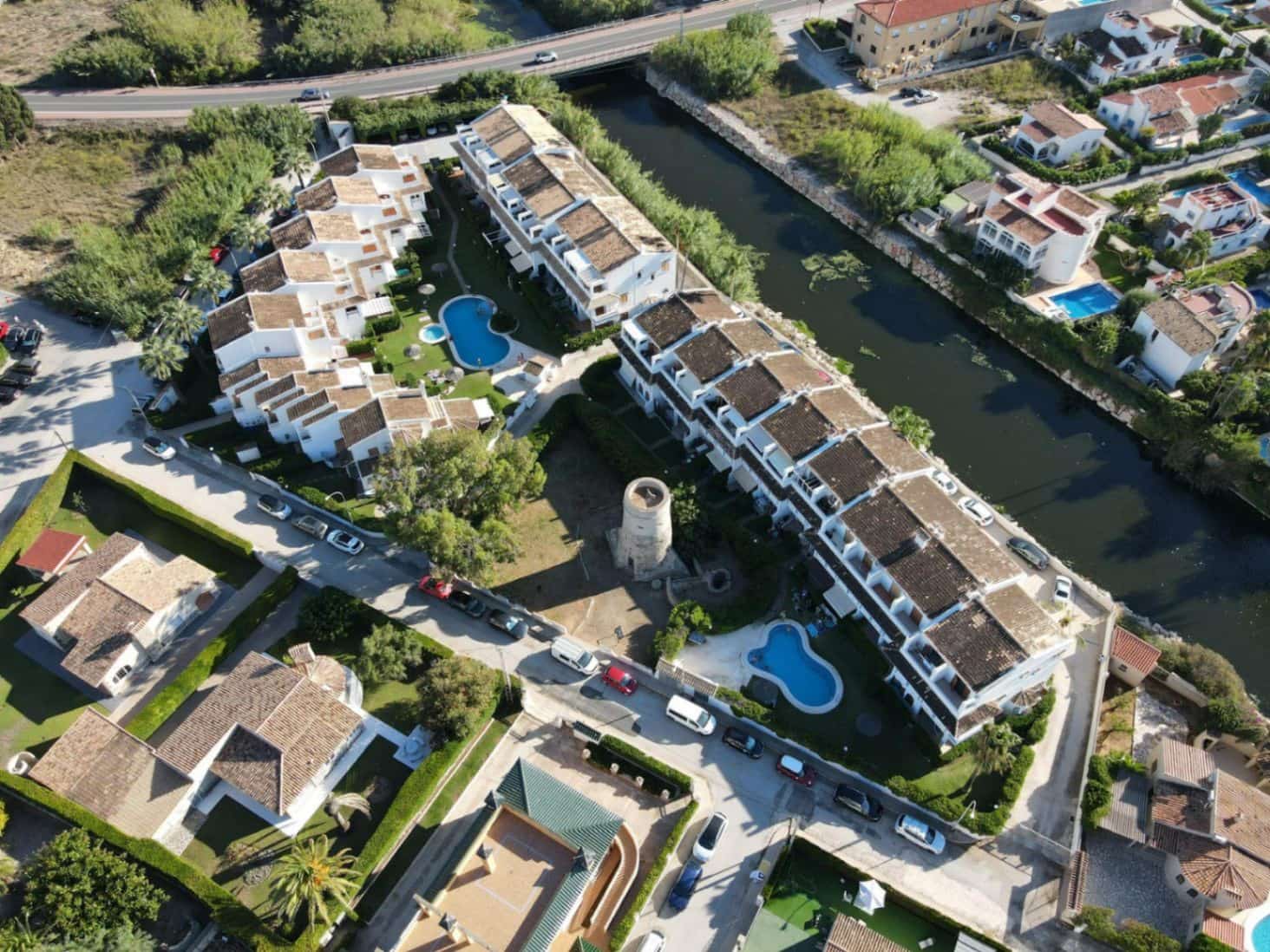 2 soveværelse Byhus til salg i Denia med swimmingpool garage - € 339.000 (Ref: 9306957)