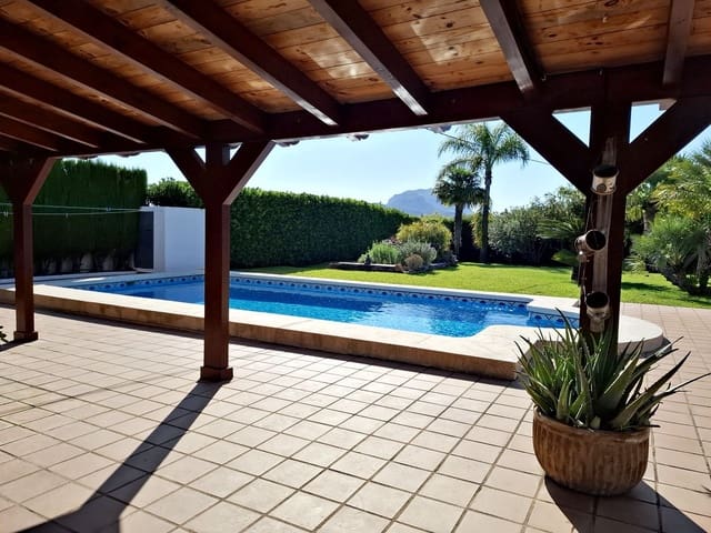 5 quarto Moradia para venda em Pedreguer com piscina garagem - 985 000 € (Ref: 9312110)