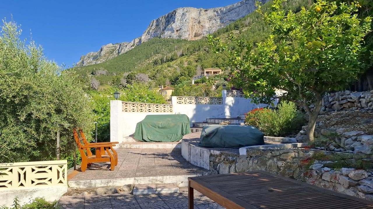 3 Zimmer Villa zu verkaufen in Denia mit Pool Garage - 485.000 € (Ref: 9312112)