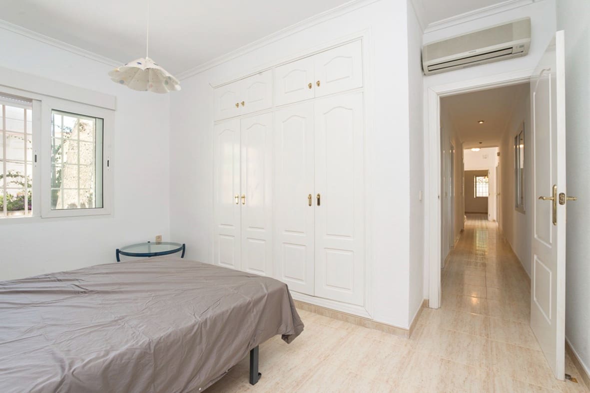 3 sypialnia Willa na sprzedaż w Denia z garażem - 795 000 € (Ref: 9312124)