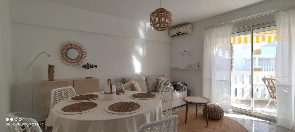 2 soverom Strandleiligheter til salgs i Denia med svømmebasseng garasje - € 285 000 (Ref: 9312127)