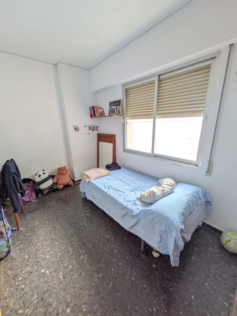 4 bedroom Flat for sale in Pedreguer - € 147,000 (Ref: 9386971)