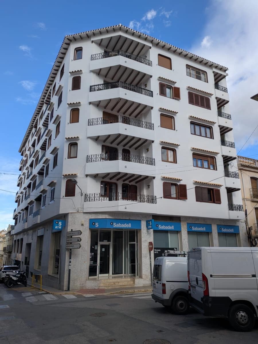 4 bedroom Flat for sale in Pedreguer - € 147,000 (Ref: 9386971)