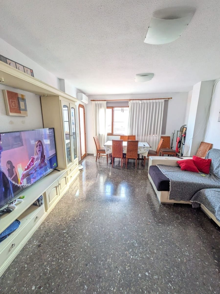 4 bedroom Flat for sale in Pedreguer - € 147,000 (Ref: 9386971)