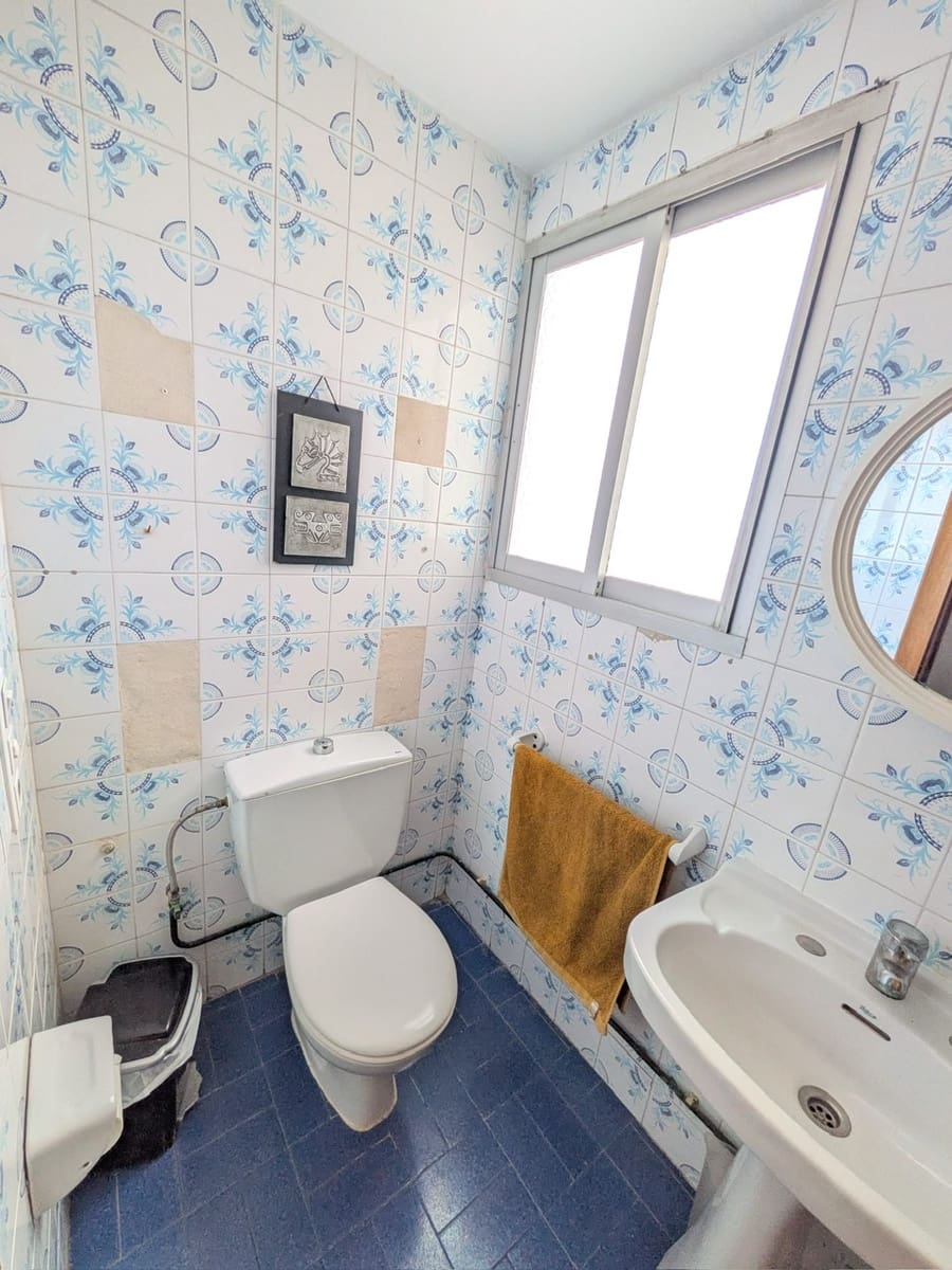 4 bedroom Flat for sale in Pedreguer - € 147,000 (Ref: 9386971)