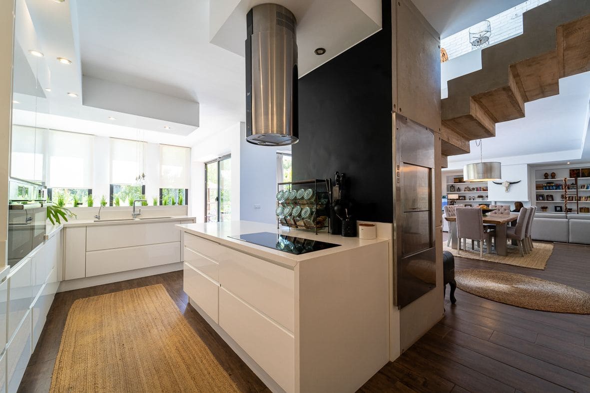 4 sypialnia Willa na sprzedaż w Denia z basenem garażem - 1 370 000 € (Ref: 9386975)