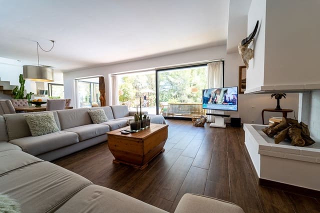 4 sypialnia Willa na sprzedaż w El Montgó, Dénia z basenem garażem - 1 370 000 € (Ref: 9386975)