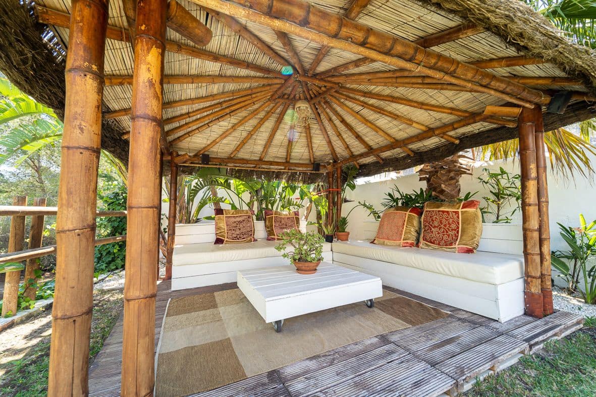 4 sypialnia Willa na sprzedaż w Denia z basenem garażem - 1 370 000 € (Ref: 9386975)