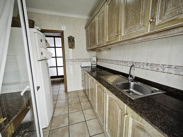 2 soverom Strandleiligheter til salgs i Dénia med garasje - € 185 000 (Ref: 9386978)