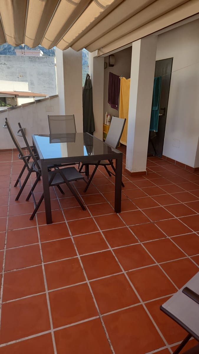 2 soveværelse Byhus til leje i Denia - € 825 (Ref: 9400129)