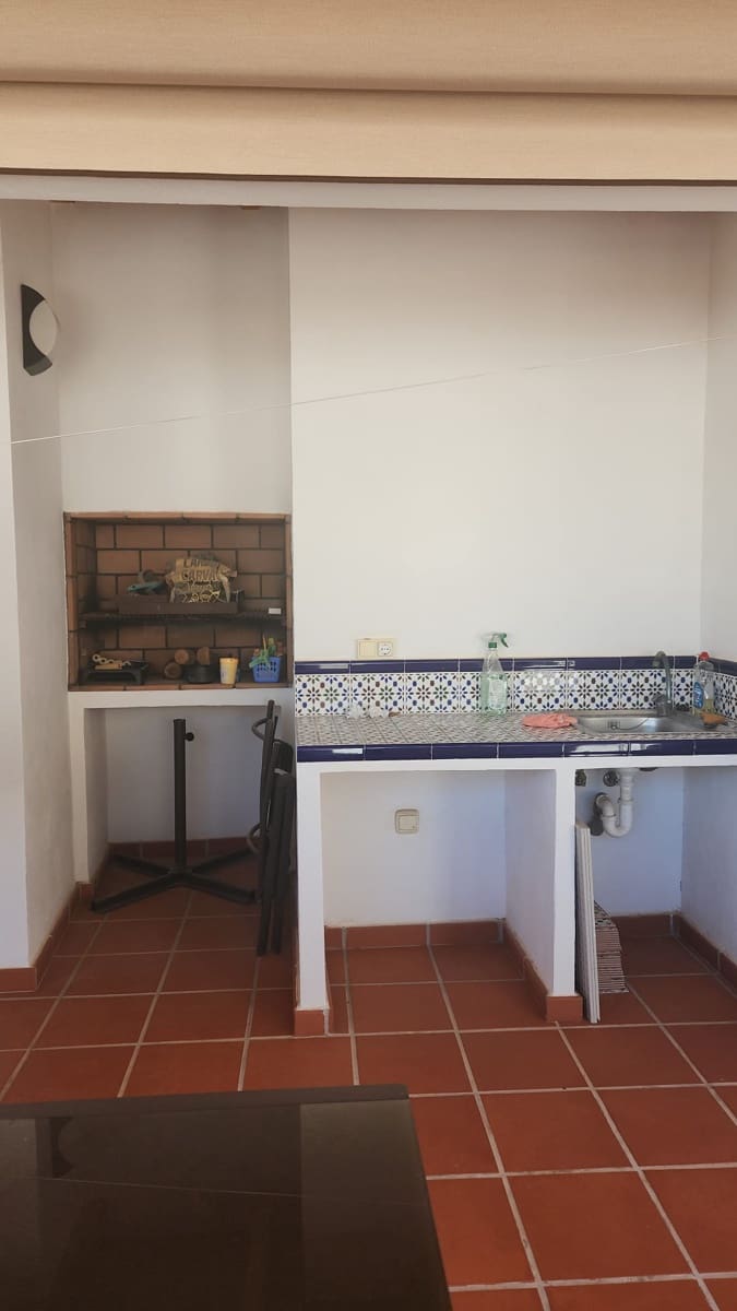 2 soveværelse Byhus til leje i Denia - € 825 (Ref: 9400129)