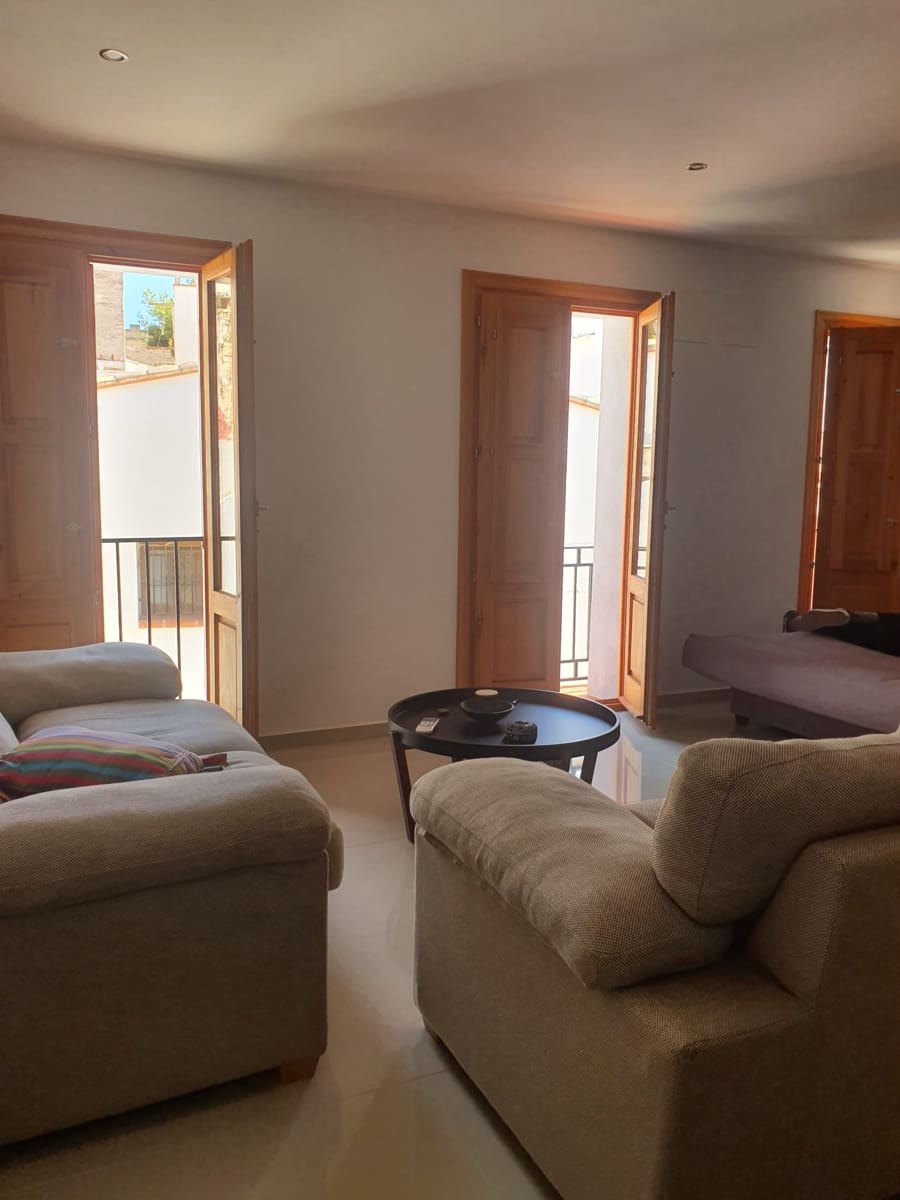 2 soveværelse Byhus til leje i Denia - € 825 (Ref: 9400129)