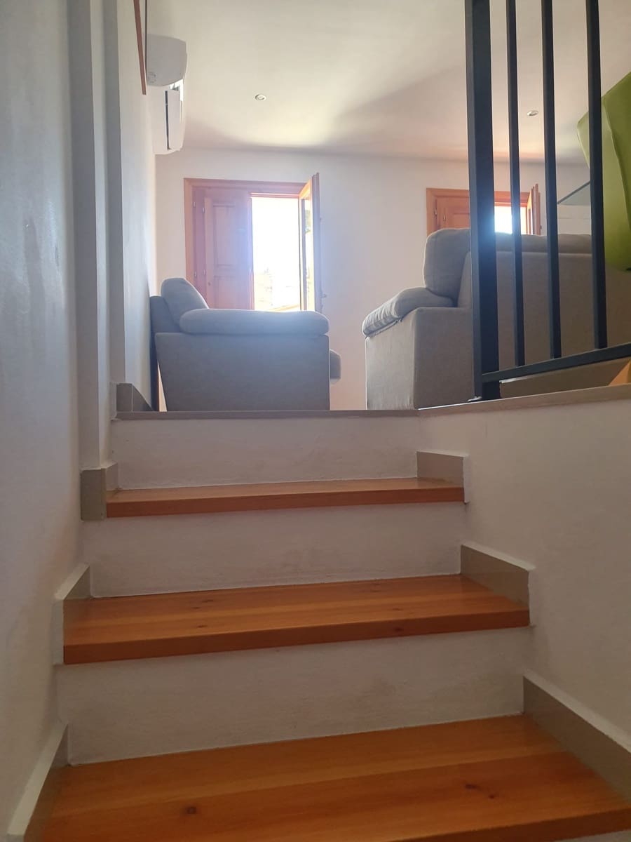 2 soveværelse Byhus til leje i Denia - € 825 (Ref: 9400129)