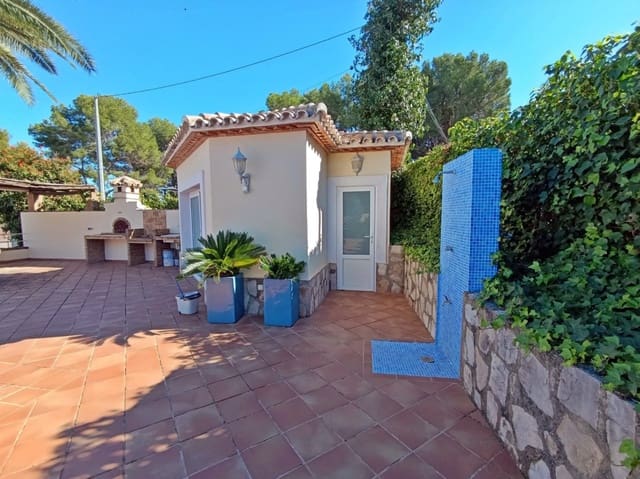 4 quarto Moradia para venda em Dénia com piscina garagem - 750 000 € (Ref: 9400130)