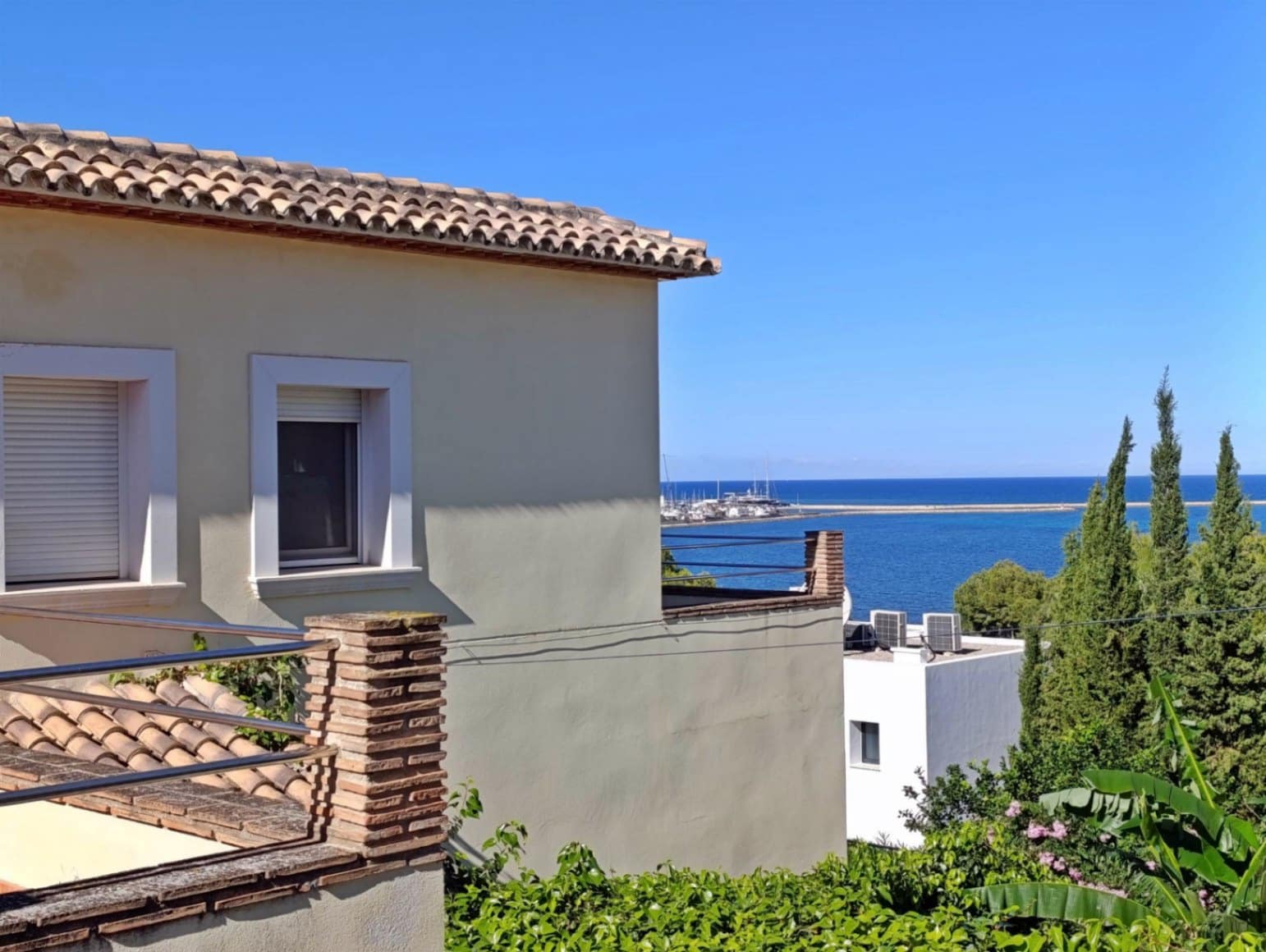 4 quarto Moradia para venda em Denia com piscina garagem - 750 000 € (Ref: 9400130)