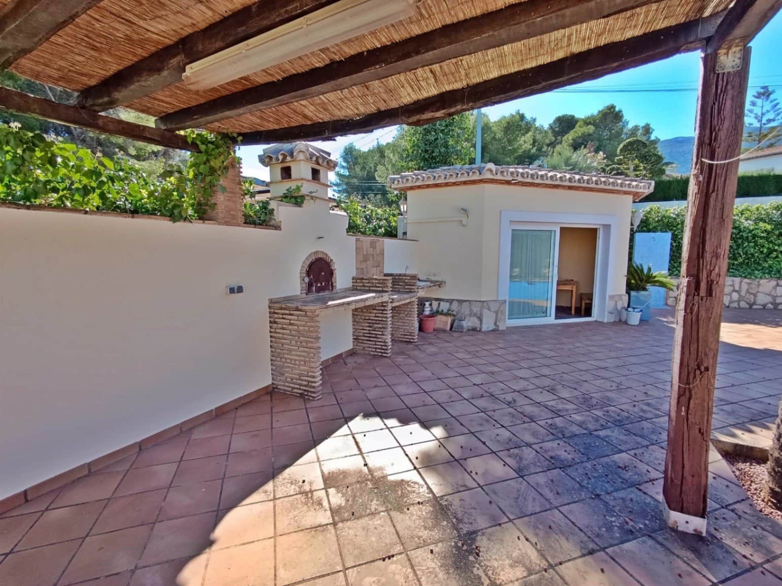 4 quarto Moradia para venda em Denia com piscina garagem - 750 000 € (Ref: 9400130)