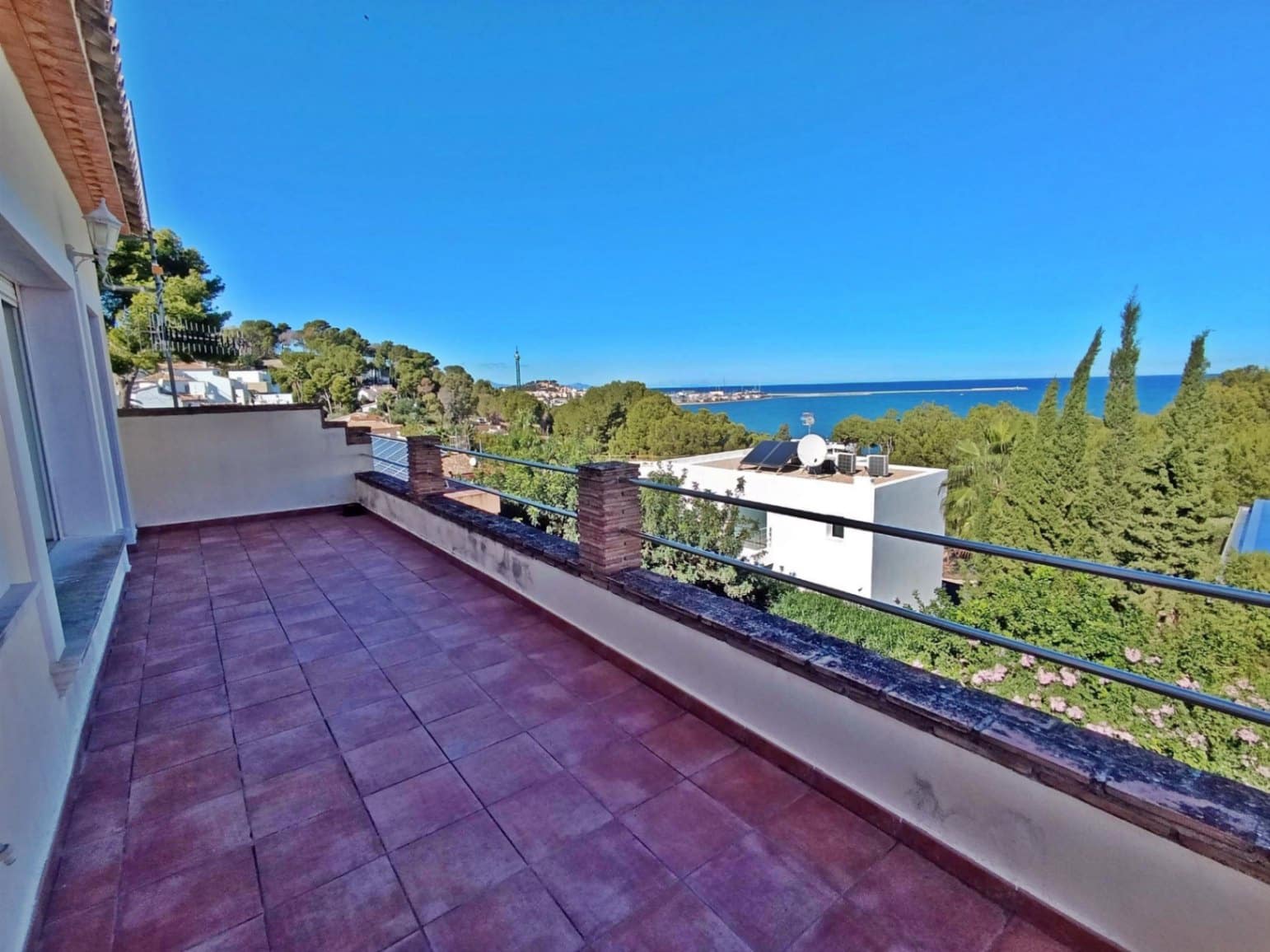 4 quarto Moradia para venda em Denia com piscina garagem - 750 000 € (Ref: 9400130)