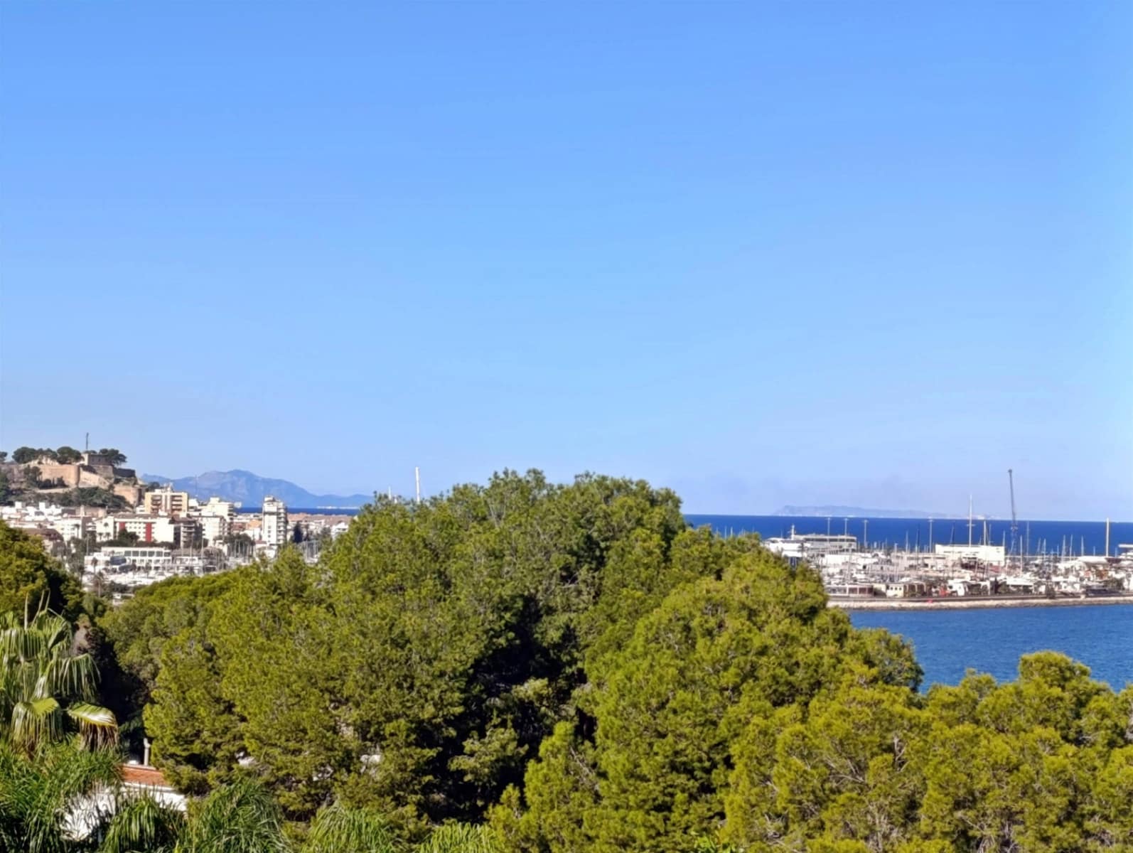 4 quarto Moradia para venda em Denia com piscina garagem - 750 000 € (Ref: 9400130)