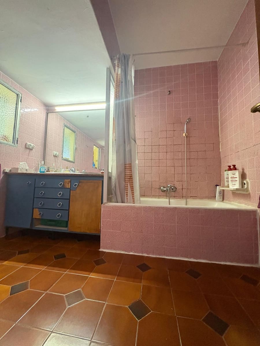 Piso de 4 habitaciones en Dénia en venta - 265.000 € (Ref: 9400131)