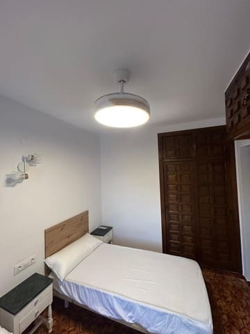 2 soveværelse Lejlighed til leje i Centro Urbano, Dénia med swimmingpool garage - € 800 (Ref: 9400246)