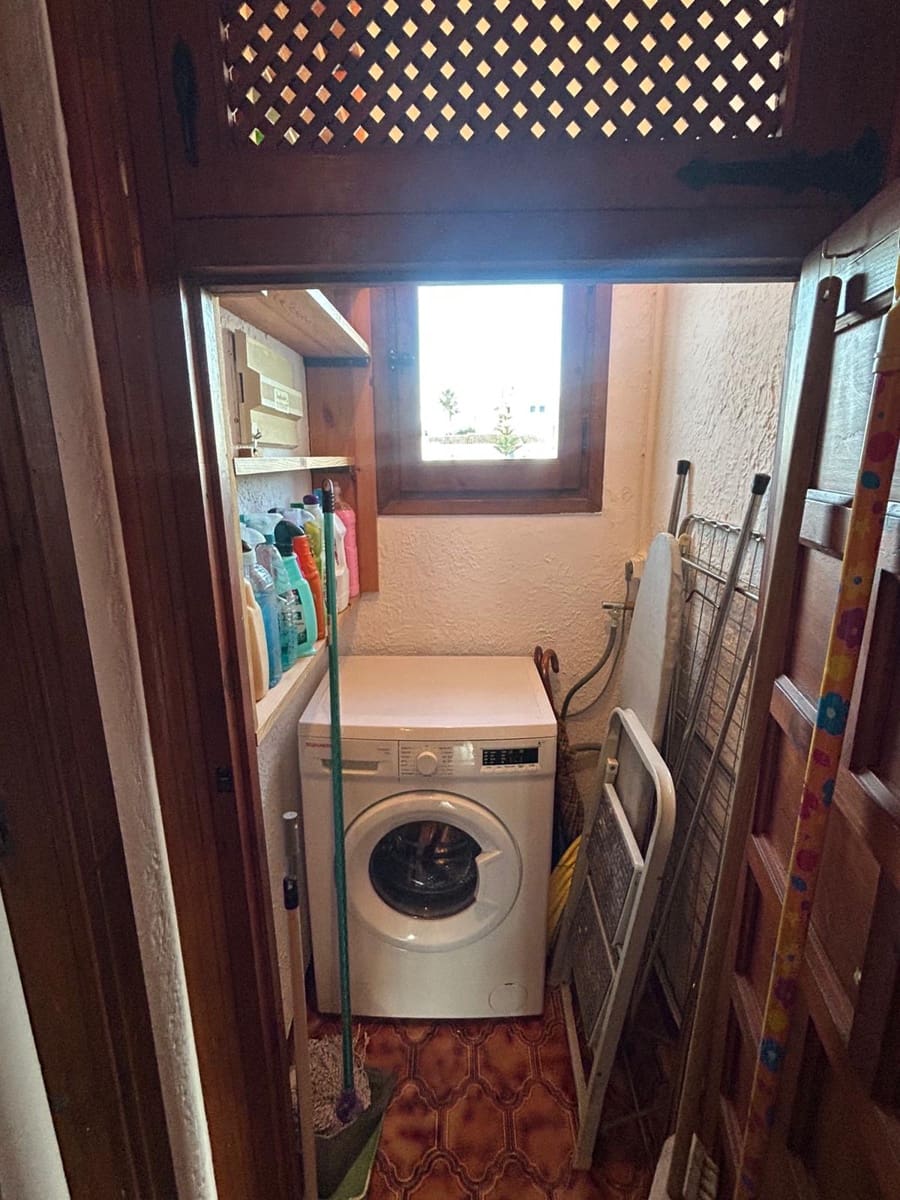 2 slaapkamer Appartement te huur in Denia met zwembad garage - € 800 (Ref: 9400246)