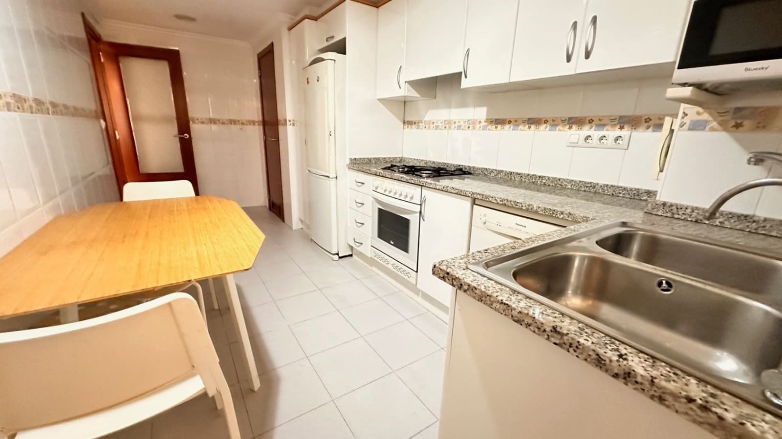 3 soveværelse Lejlighed til salg i Denia med garage - € 250.000 (Ref: 9432506)