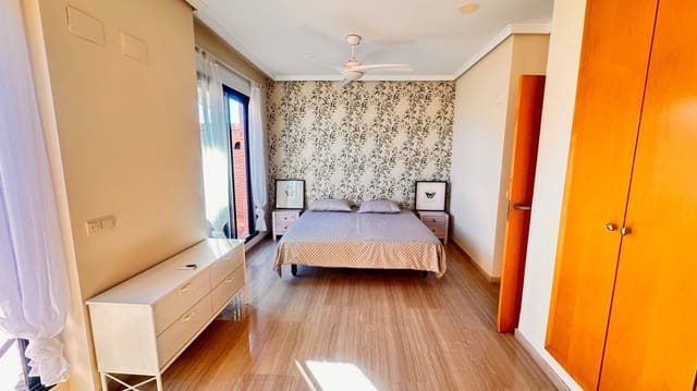 3 quarto Penthouse para venda em Centro Urbano, Dénia com piscina garagem - 550 000 € (Ref: 9523284)