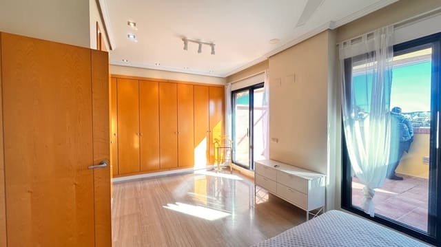 3 quarto Penthouse para venda em Centro Urbano, Dénia com piscina garagem - 550 000 € (Ref: 9523284)
