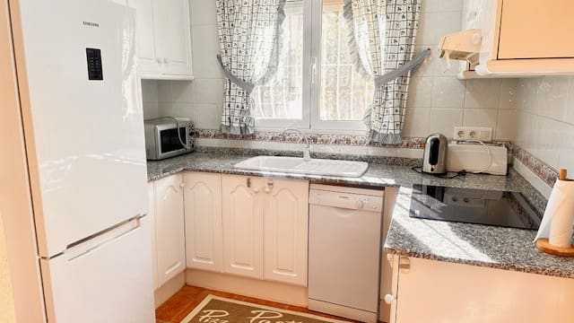 3 makuuhuone Huvila vuokrattavana paikassa Centro Urbano, Dénia mukana uima-altaan 
autotalli - 2 000 € (Ref: 9618438)