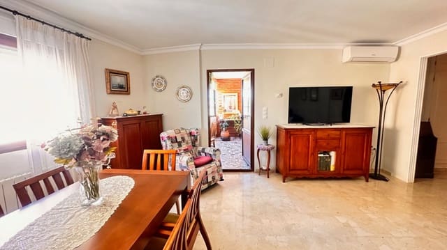 3 Zimmer Wohnung zu verkaufen in Centro Urbano, Dénia mit Garage - 299.000 € (Ref: 9626979)