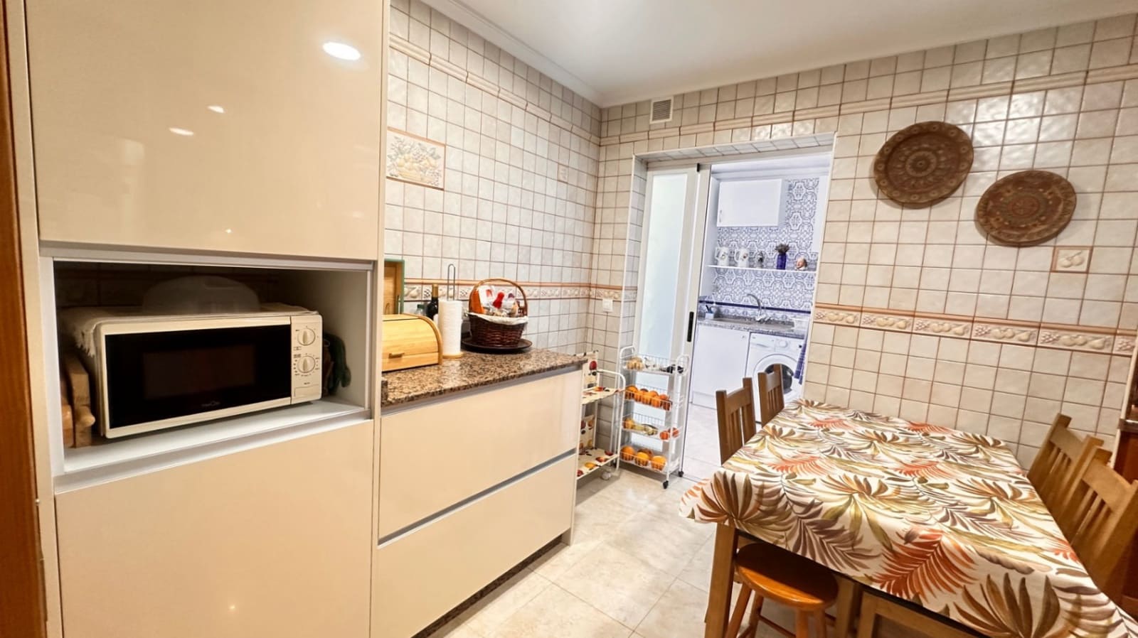 3 Zimmer Wohnung zu verkaufen in Denia mit Garage - 299.000 € (Ref: 9626979)