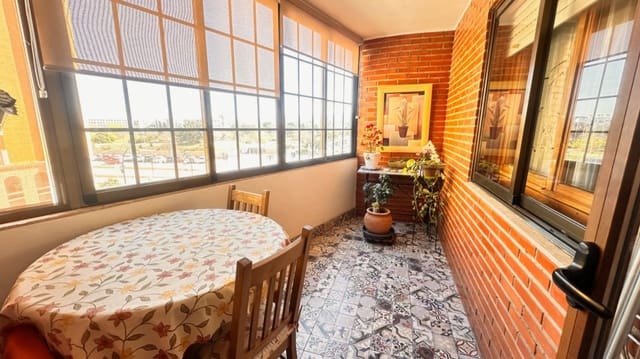 3 Zimmer Wohnung zu verkaufen in Centro Urbano, Dénia mit Garage - 299.000 € (Ref: 9626979)