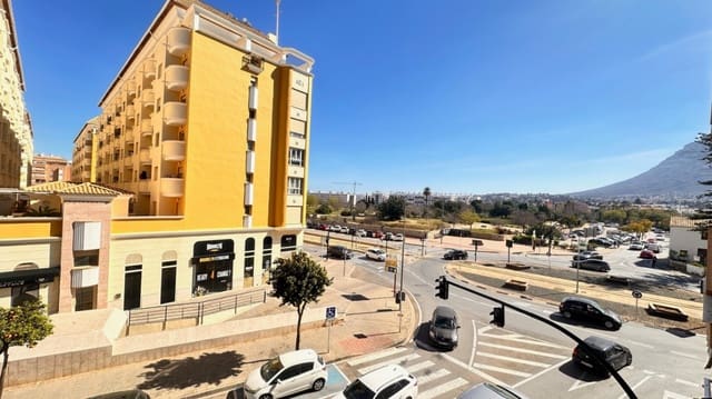 3 Zimmer Wohnung zu verkaufen in Centro Urbano, Dénia mit Garage - 299.000 € (Ref: 9626979)
