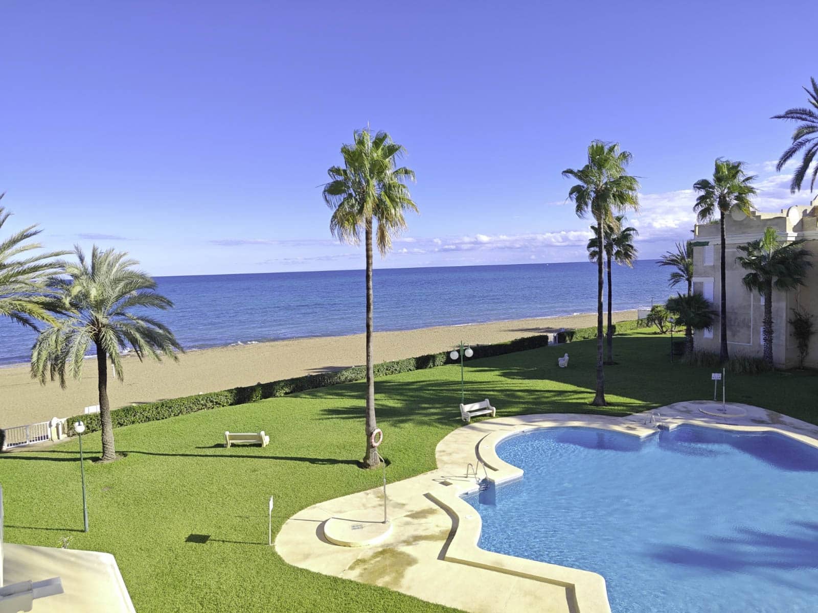 2 sovrum Strandlägenhet till salu i Denia med pool garage - 489 000 € (Ref: 9679093)