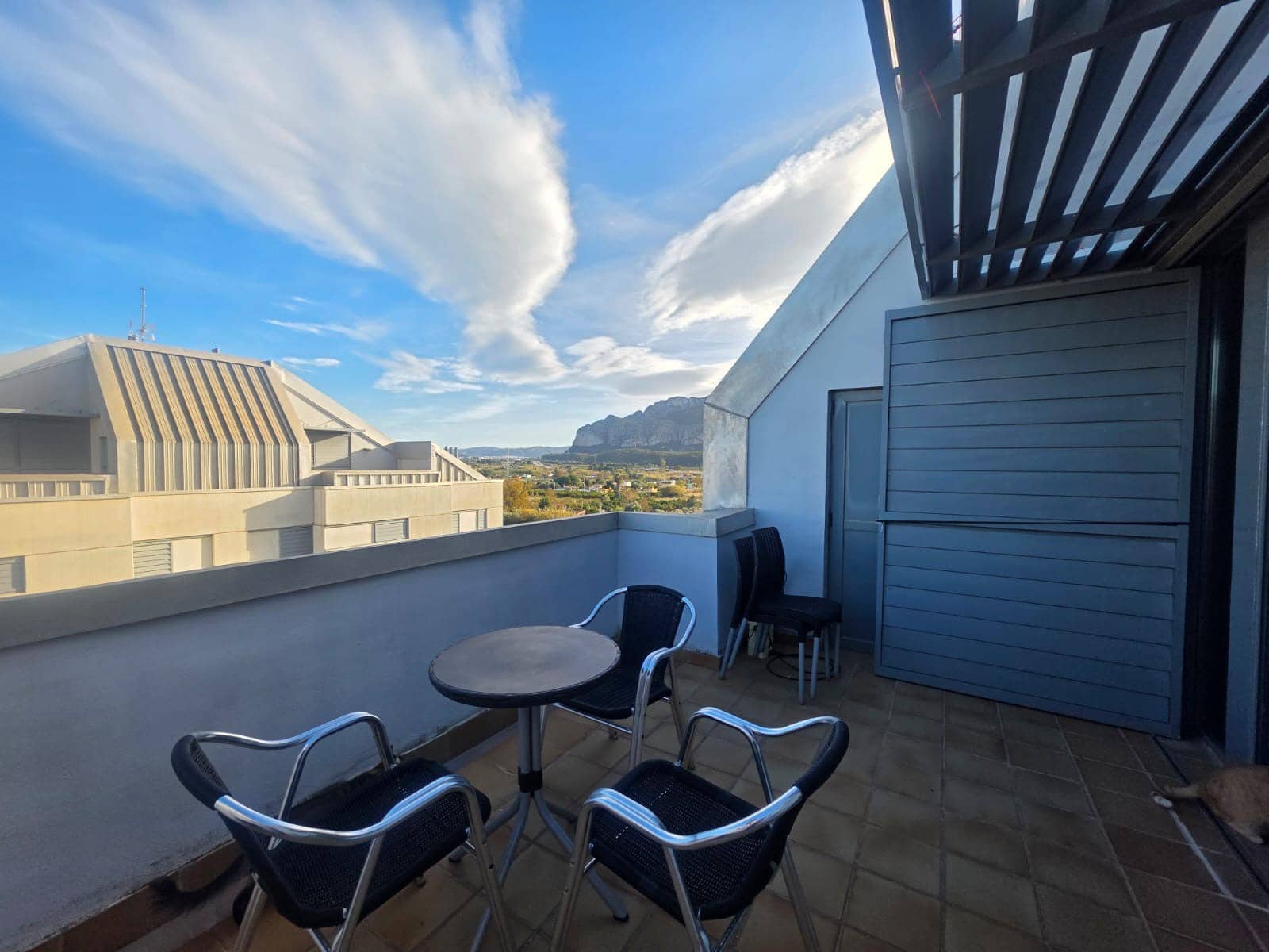 3 makuuhuone Ranta-asunto myytävänä paikassa Denia mukana uima-altaan 
autotalli - 295 000 € (Ref: 9679096)