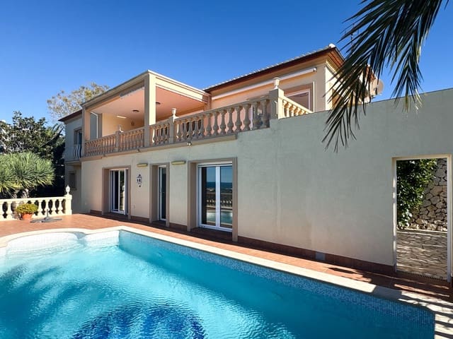 Chalet de 5 habitaciones en El Montgó, Dénia en venta con piscina garaje - 1.375.000 € (Ref: 9708088)