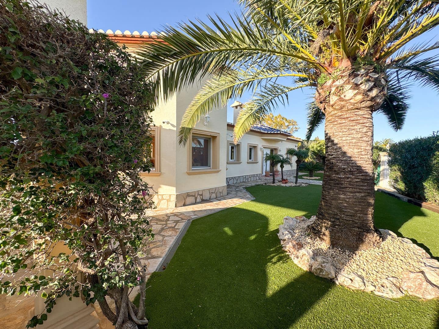 Chalet de 5 habitaciones en Dénia en venta con piscina garaje - 1.375.000 € (Ref: 9708088)
