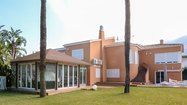 Chalet de 6 habitaciones en El Montgó, Dénia en venta con piscina garaje - 1.250.000 € (Ref: 9708092)