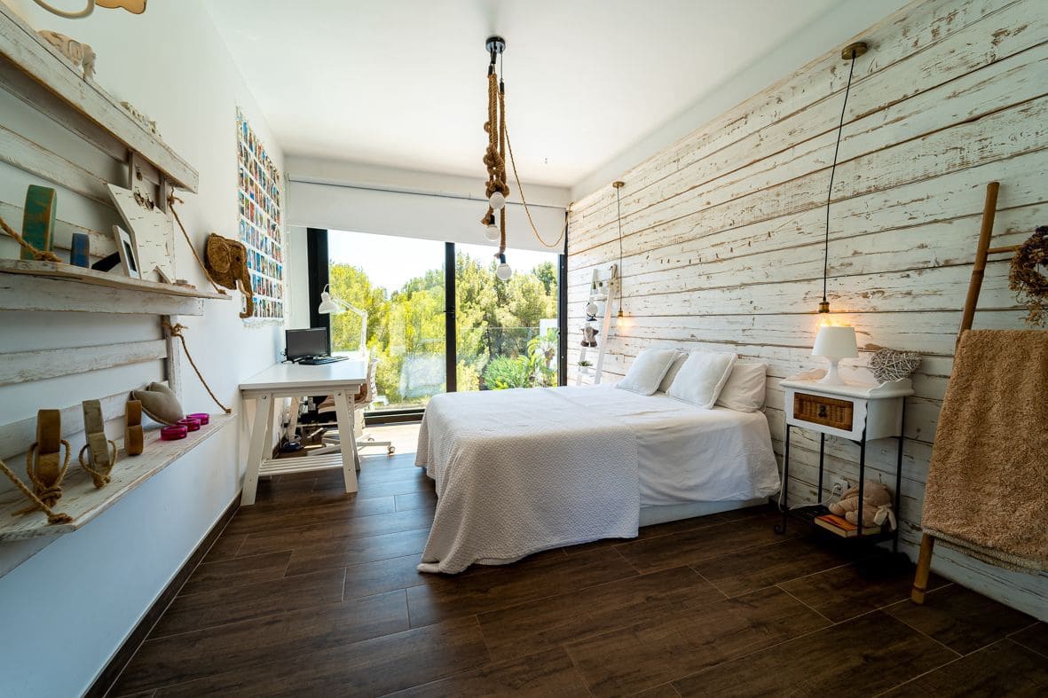 4 quarto Moradia para venda em Denia com piscina garagem - 1 370 000 € (Ref: 9708100)