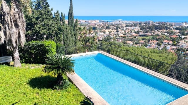 4 Zimmer Villa zu verkaufen in El Montgó, Dénia mit Pool Garage - 1.150.000 € (Ref: 9708103)