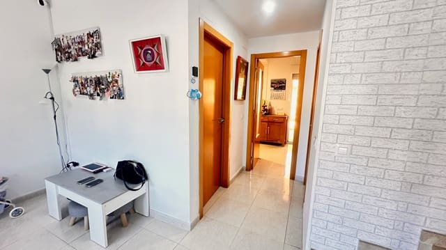 3 soveværelse Semi-Rækkehus til salg i Sagra med swimmingpool garage - € 225.000 (Ref: 9708114)