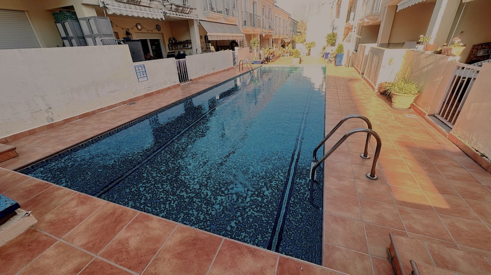 3 soveværelse Semi-Rækkehus til salg i Sagra med swimmingpool garage - € 225.000 (Ref: 9708114)