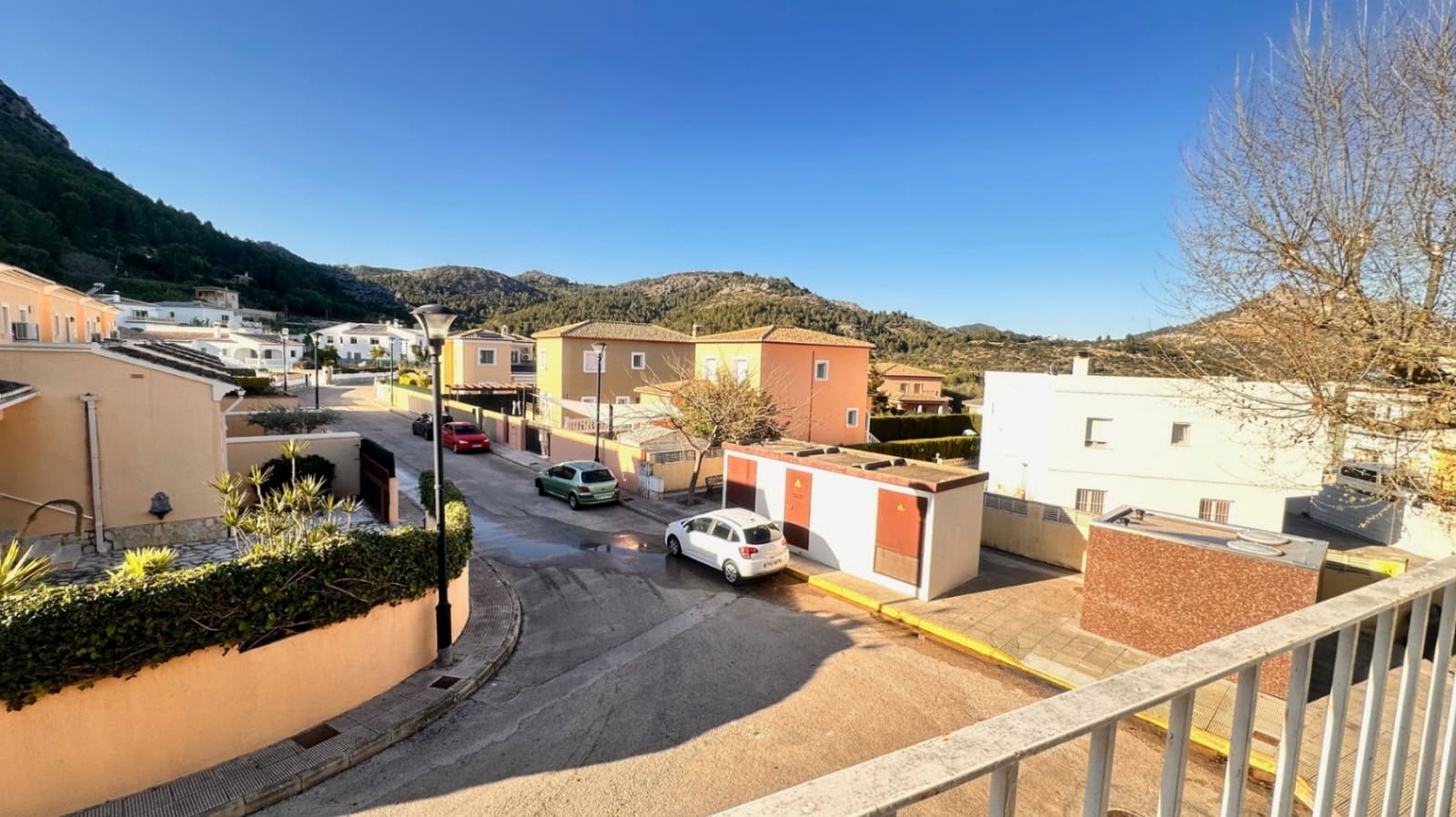 3 soveværelse Semi-Rækkehus til salg i Sagra med swimmingpool garage - € 225.000 (Ref: 9708114)